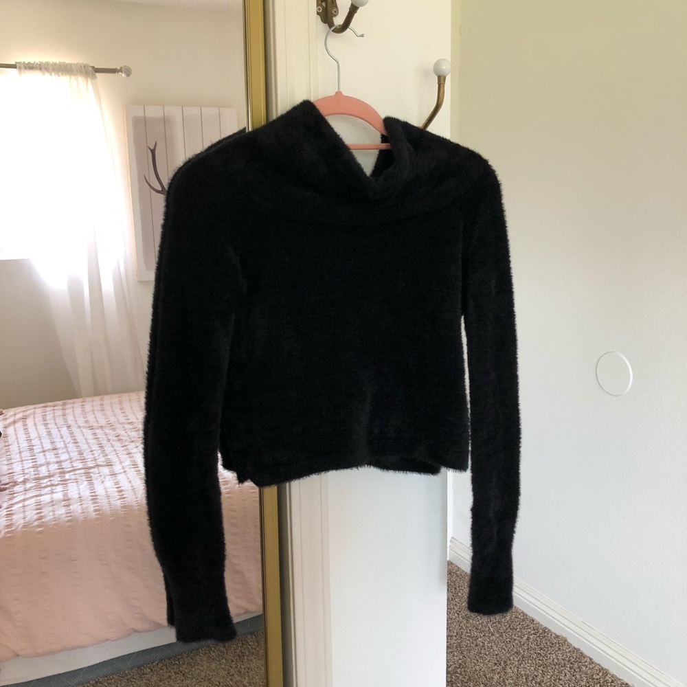 Black fuzzy cropped turtle neck